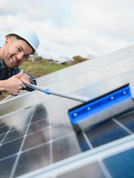 FAQ Photovoltaik Wartung und Reinigung von Solaranlagen WWS Energy Solutions in Böblingen und Würzburg